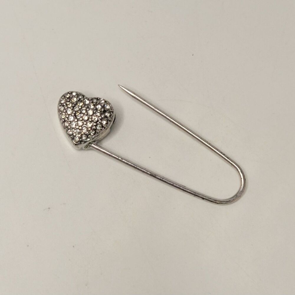 New! Heart Brooch - Picture 3 of 7